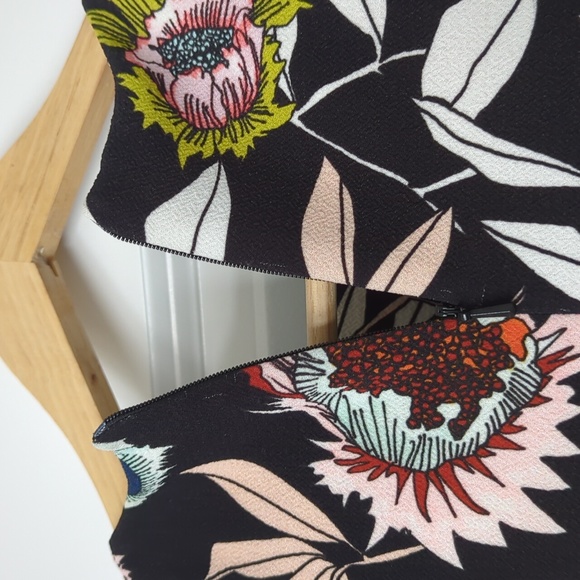 TOPSHOP Black Floral Dress US size 2 - Picture 5 of 5